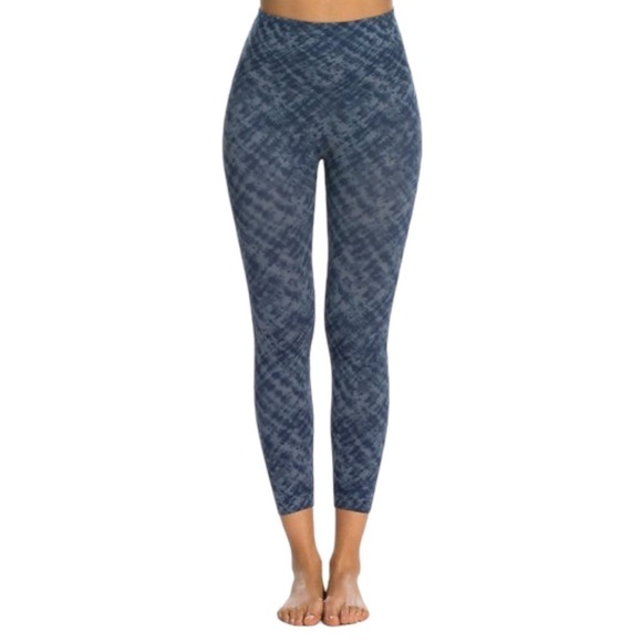 🌺 SPANX Look At Me Now Blue Watercolor Seamless Cropped Leggings Size XL - Picture 3 of 10
